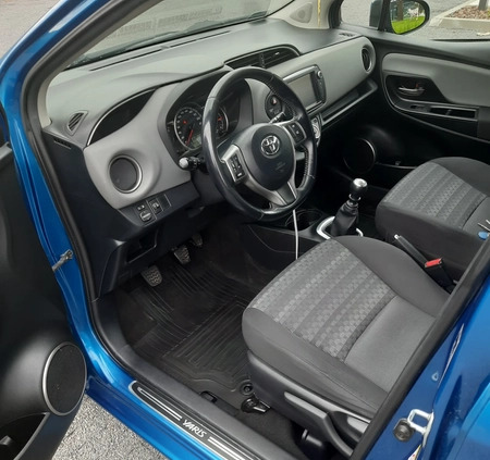 Toyota Yaris cena 29900 przebieg: 158463, rok produkcji 2016 z Warszawa małe 56